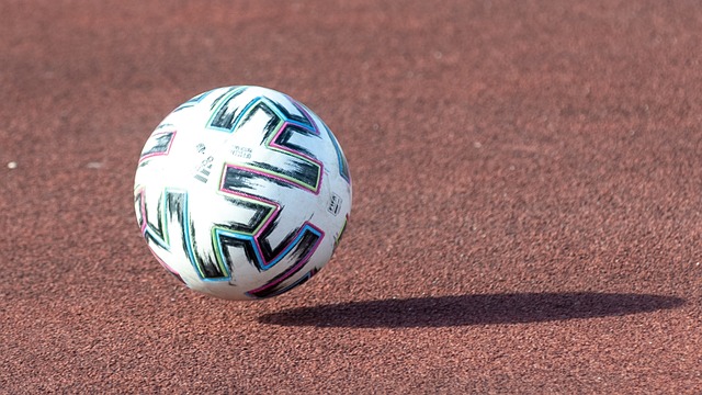 字母哥34分11籃板利拉德15分11助攻7失誤施羅德34分11籃板雄鹿逆轉籃網.